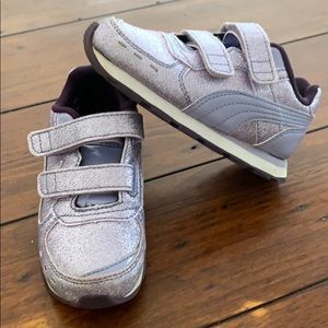 Puma Glitz Sneaker Size 7